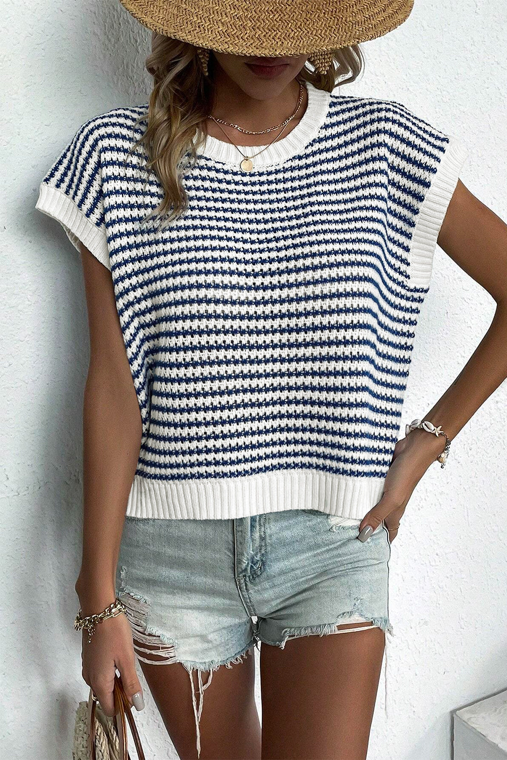 Gilet pull tricoté coupe ample à rayures noires et bordure côtelée