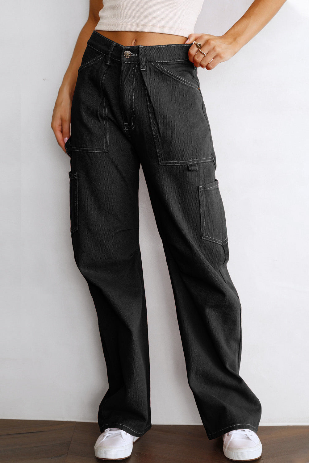 Pantalon cargo noir taille haute à jambe droite avec poches