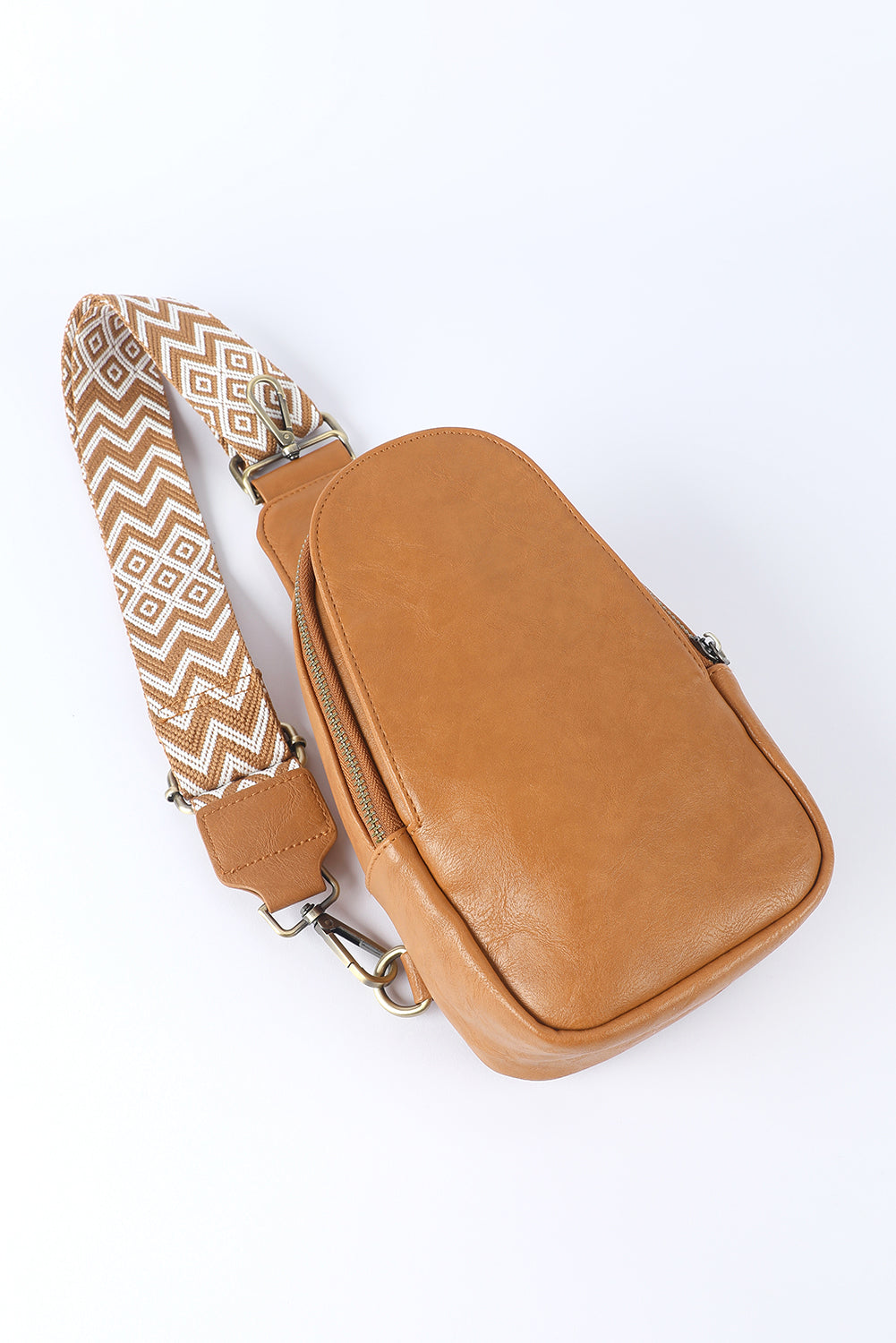 Bolsa de peito crossbody com zíper de couro sintético marrom