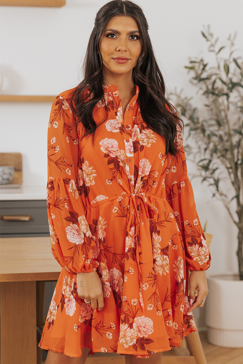 Robe fluide vintage à imprimé floral avec cordon de serrage