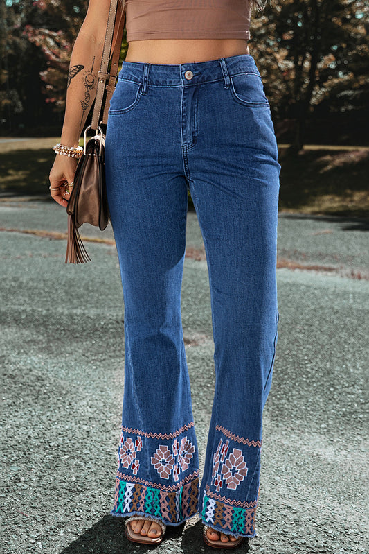 Jeans Ashleigh Azul Geométrico Bordado com Bainha Crua