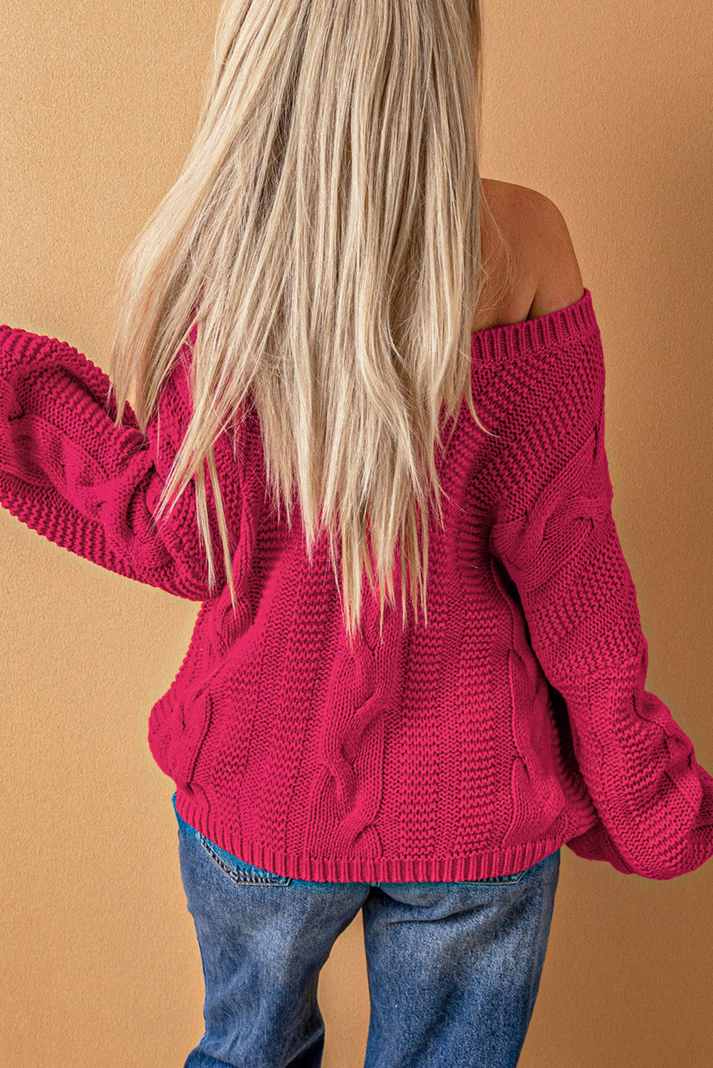 Pull en tricot tressé à col en V Rose Bubblegum