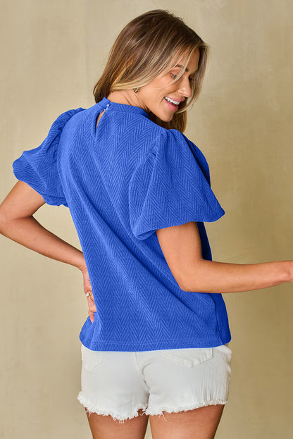 Blusa azul celeste sólida texturizada manga bufante com gola simulada