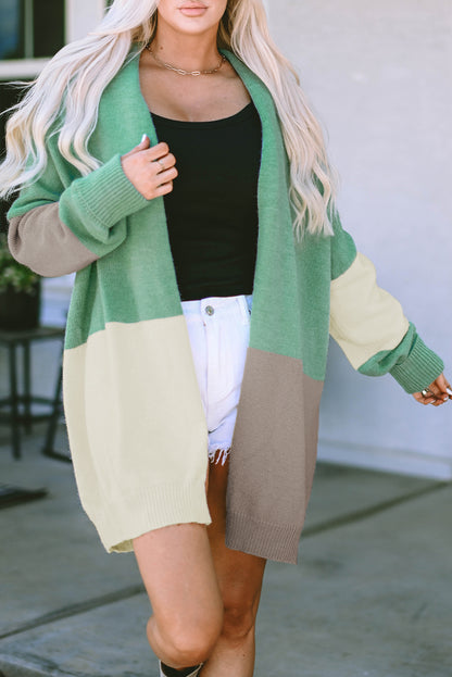 Cardigan épais drapé vert color block ouvert sur le devant