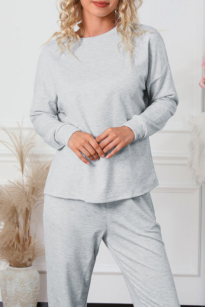 Ensemble de salon gris avec pull à manches longues et pantalon de jogging