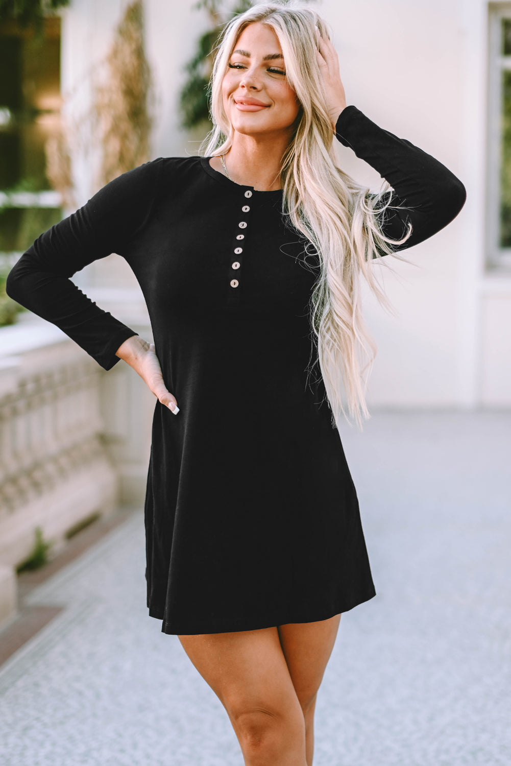 Vestido Henley preto liso de manga comprida