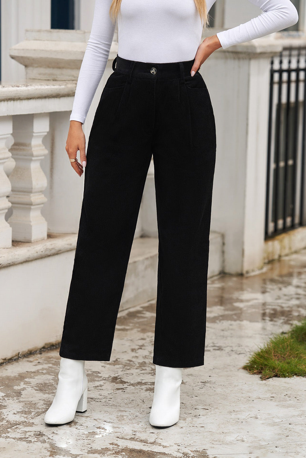 Pantalon droit taille haute en velours côtelé beige