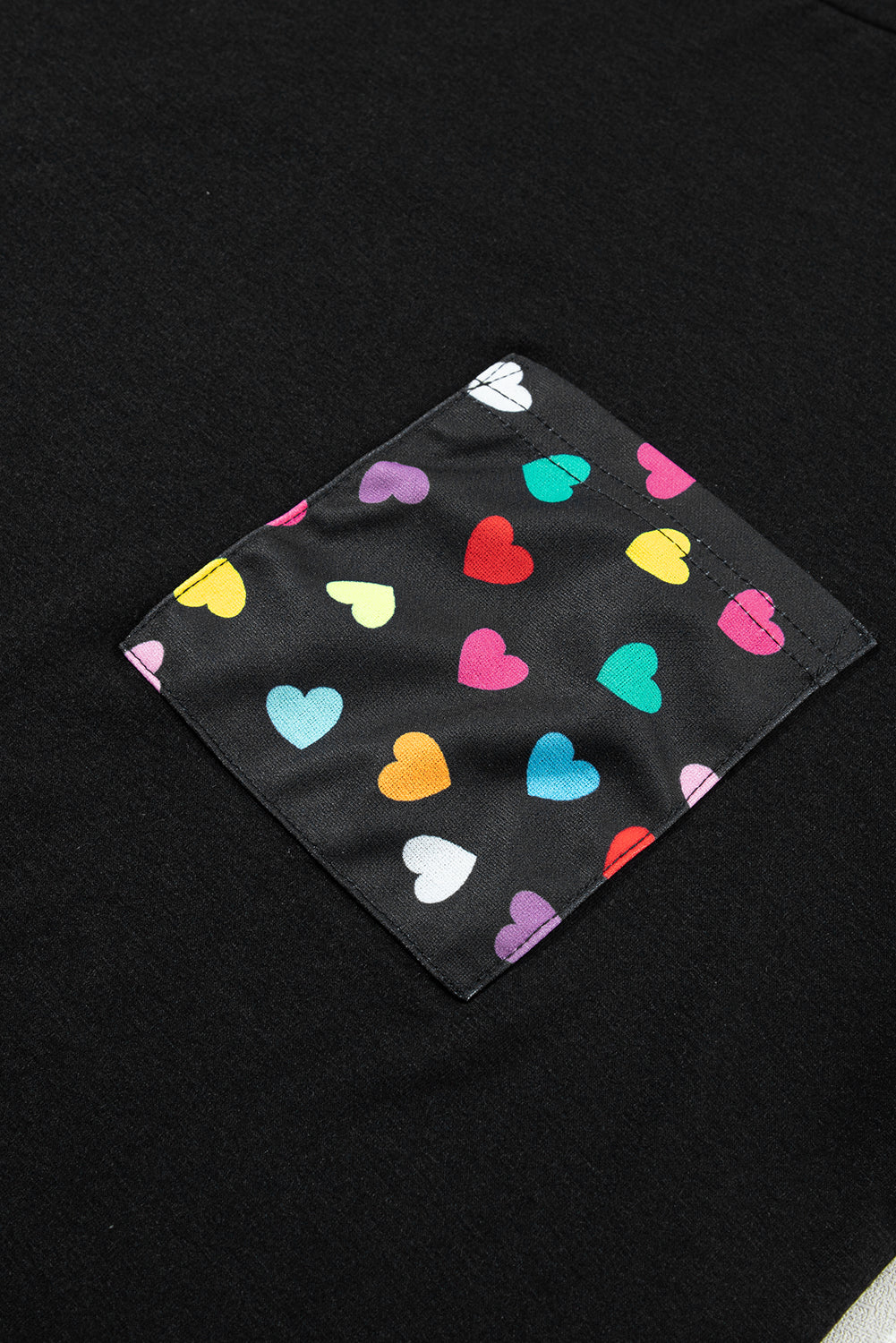 Haut noir à manches raglan Love Hearts pour la Saint-Valentin