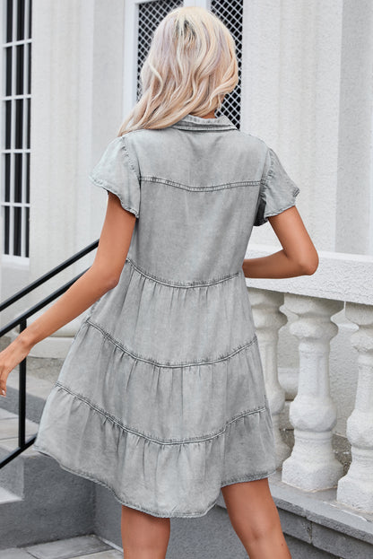 Robe en chambray à plusieurs niveaux gris clair délavé minéral avec manches à volants