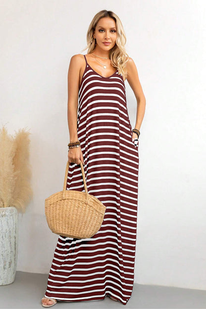 Vestido maxi com listras vermelhas com bolsos laterais e alças finas