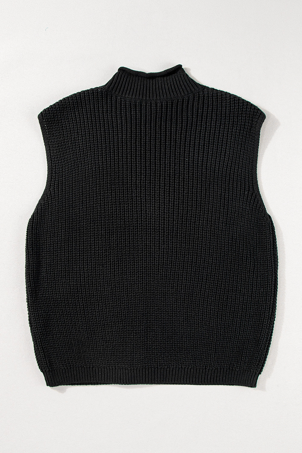 Gilet pull noir à col haut en tricot torsadé de couleur unie