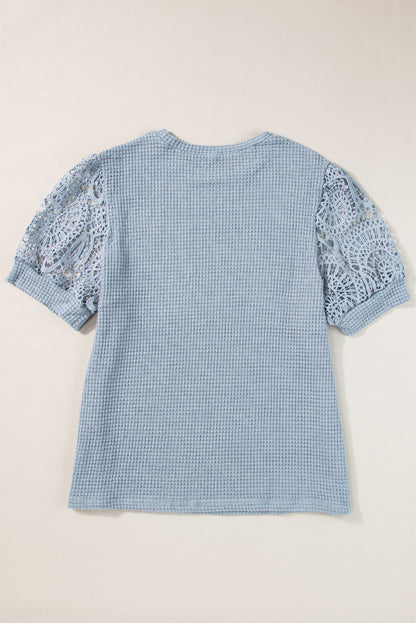 Ashleigh Bleu - T-shirt en tricot texturé à manches en dentelle de grande taille