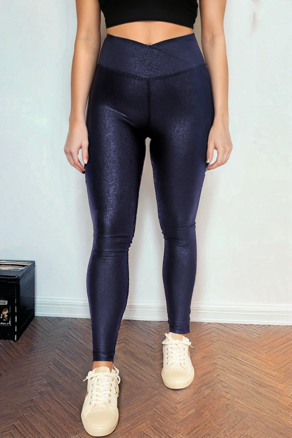 Legging en cuir élégant noir à taille croisée