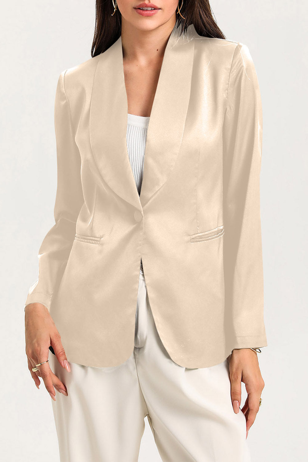 Blazer de colarinho branco com peito único e bolsos