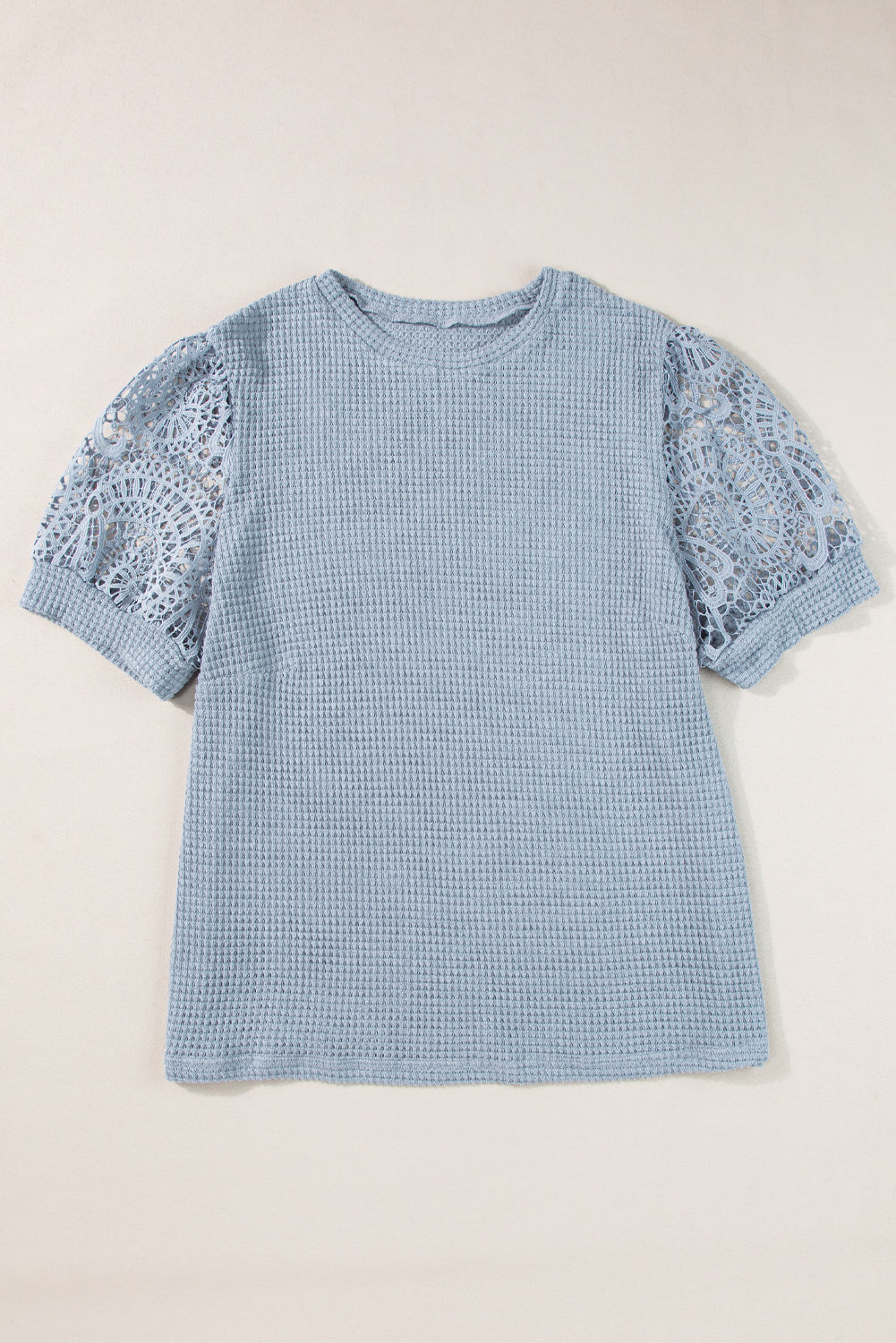 Ashleigh Bleu - T-shirt en tricot texturé à manches en dentelle de grande taille