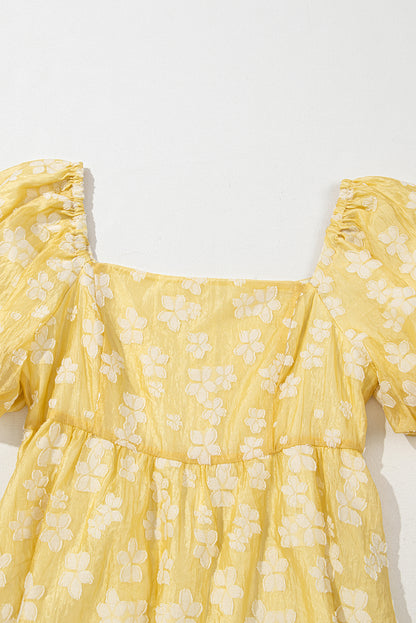 Mini-robe jaune à manches bouffantes et col carré en jacquard à fleurs style bohème