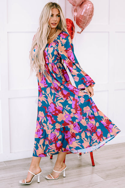 Vestido multicolorido com estampa floral e decote quadrado com babados e cintura alta