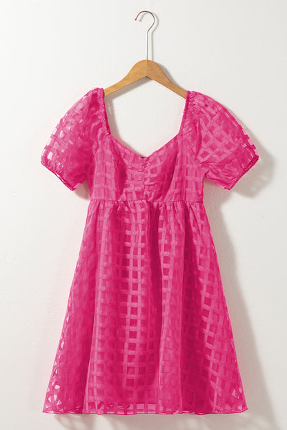 Vestido babydoll xadrez rosa morango com manga bufante