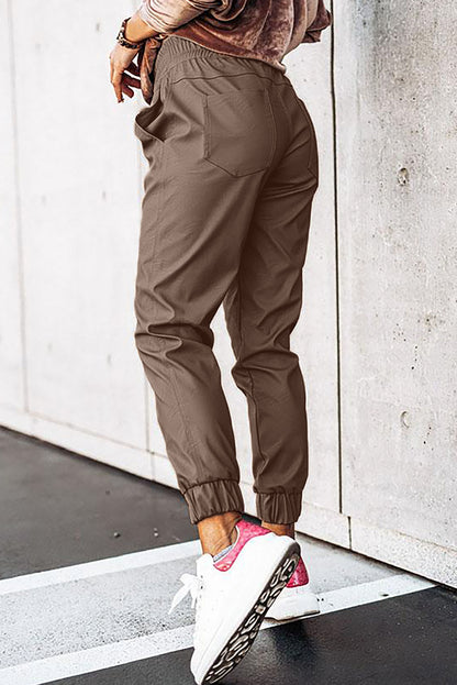 Pantalon de jogging en cuir marron avec lien à la taille