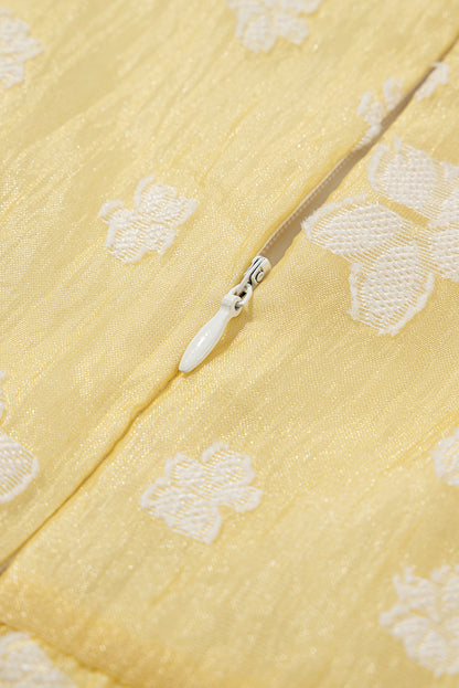 Mini-robe jaune à manches bouffantes et col carré en jacquard à fleurs style bohème