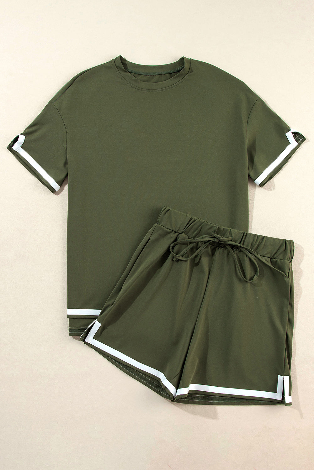 Conjunto de camiseta e shorts com acabamento contrastante verde Vineyard