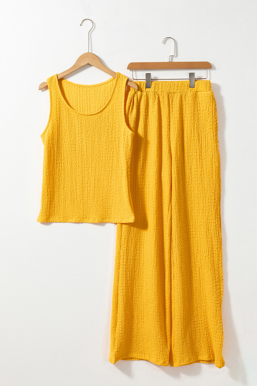 Ensemble débardeur jaune froissé à col en U et pantalon large