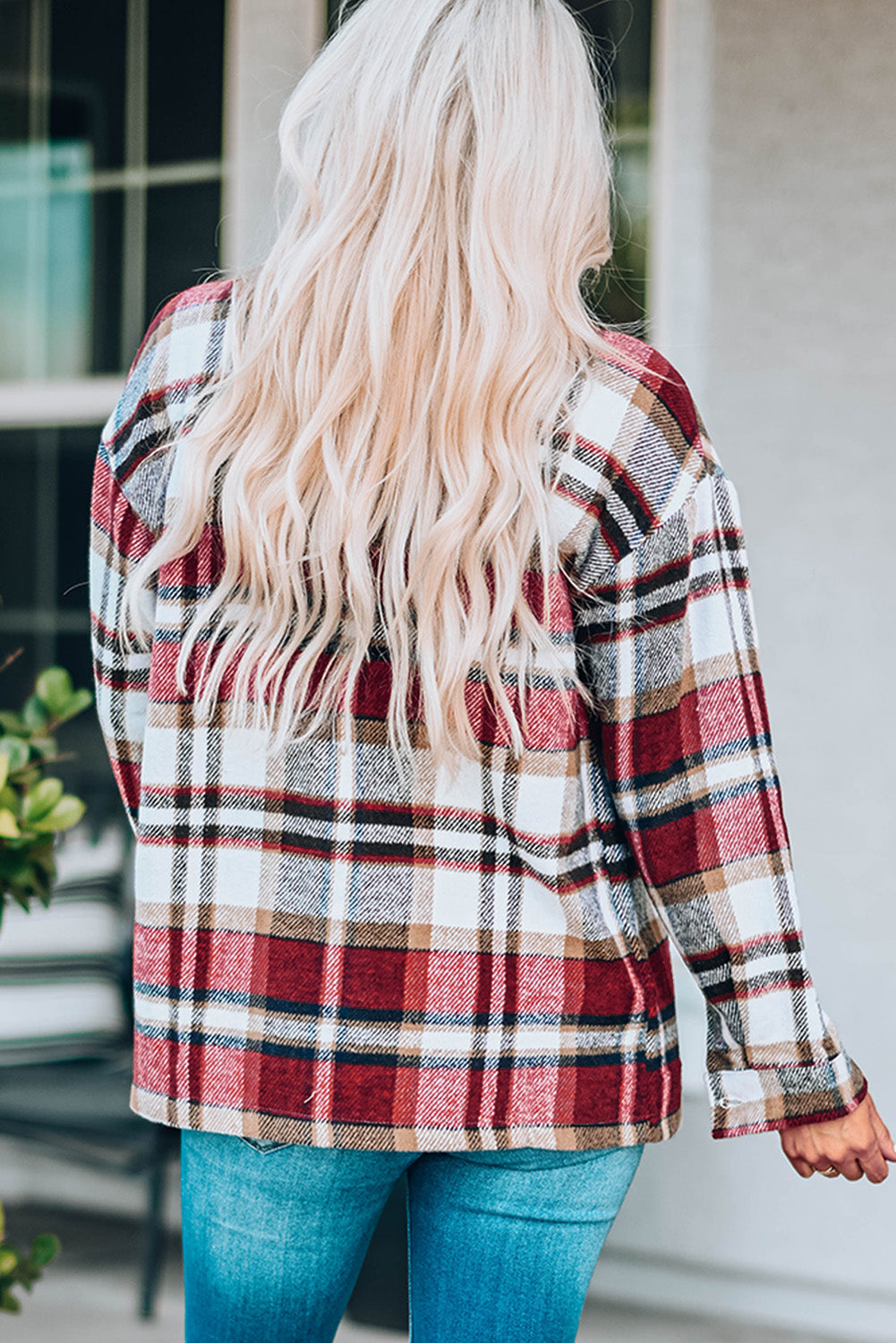 Veste longue rose à poches et imprimé géométrique à carreaux