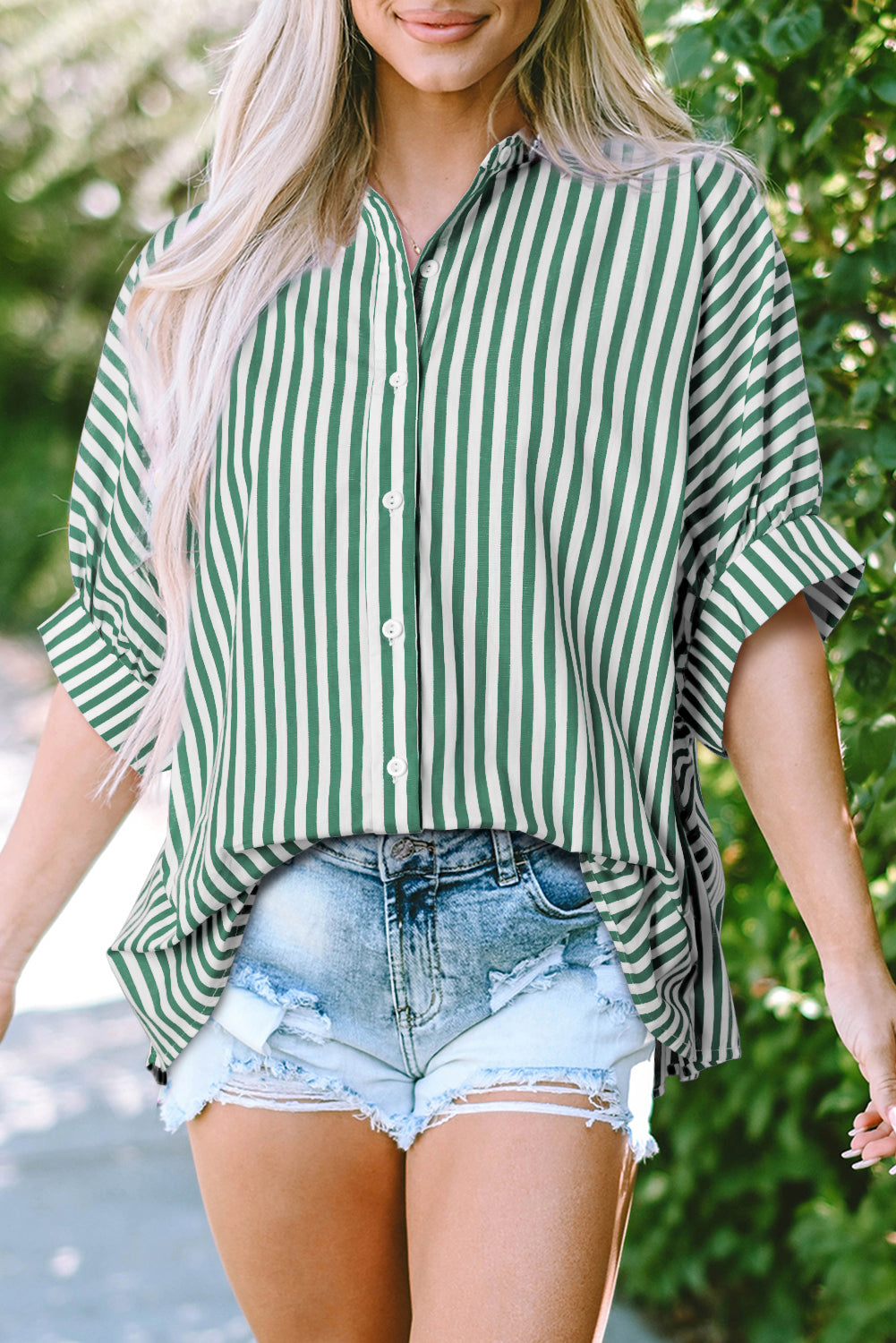 Camisa grande com manga Dolman listrada verde