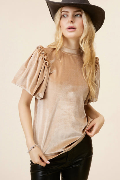 Blouse à col montant et manches bouffantes à volants beige français clair