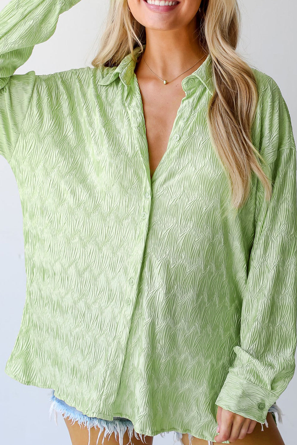 Chemise décontractée texturée fendue sur le côté Laurel Green